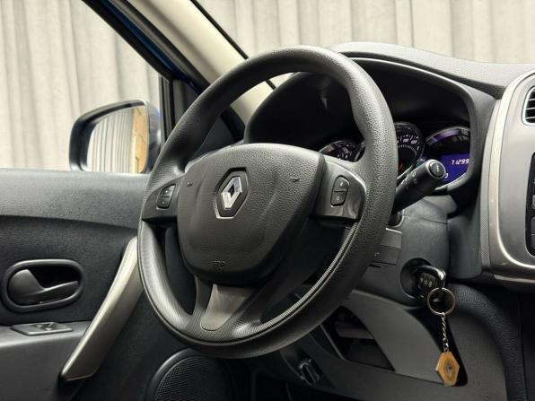 Renault Sandero II с пробегом 2018 года, цена 1 199 000 рублей, 71300 км, хэтчбек, Автокод Объявления