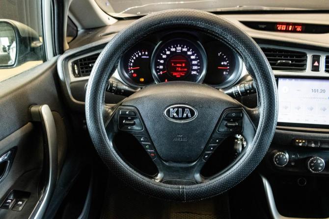 Kia Ceed II с пробегом 2014 года, цена 820 000 рублей, 220717 км, хэтчбек, Автокод Объявления