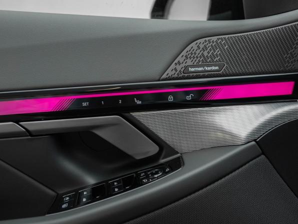BMW 5 серии VIII (G60/G61/G68) с пробегом 2025 года, цена 9 990 000 рублей, 1210 км, седан, Автокод Объявления