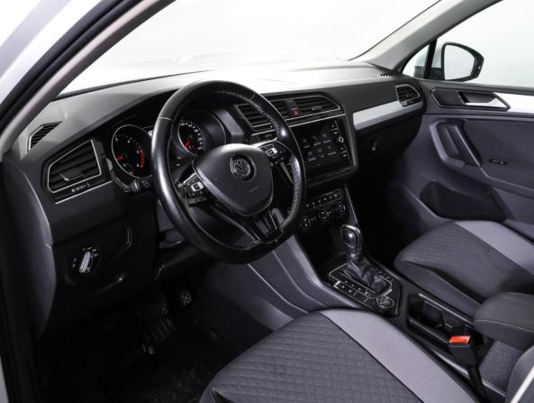 Volkswagen Tiguan II с пробегом 2018 года, цена 2 630 000 рублей, 71194 км, внедорожник, Автокод Объявления