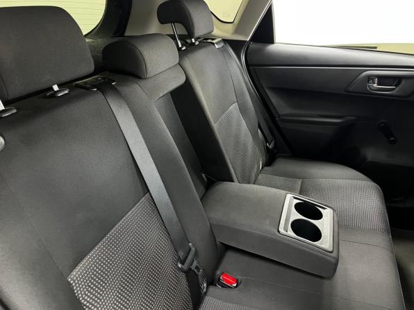 Toyota Auris II с пробегом 2013 года, цена 890 000 рублей, 179650 км, хэтчбек, Автокод Объявления