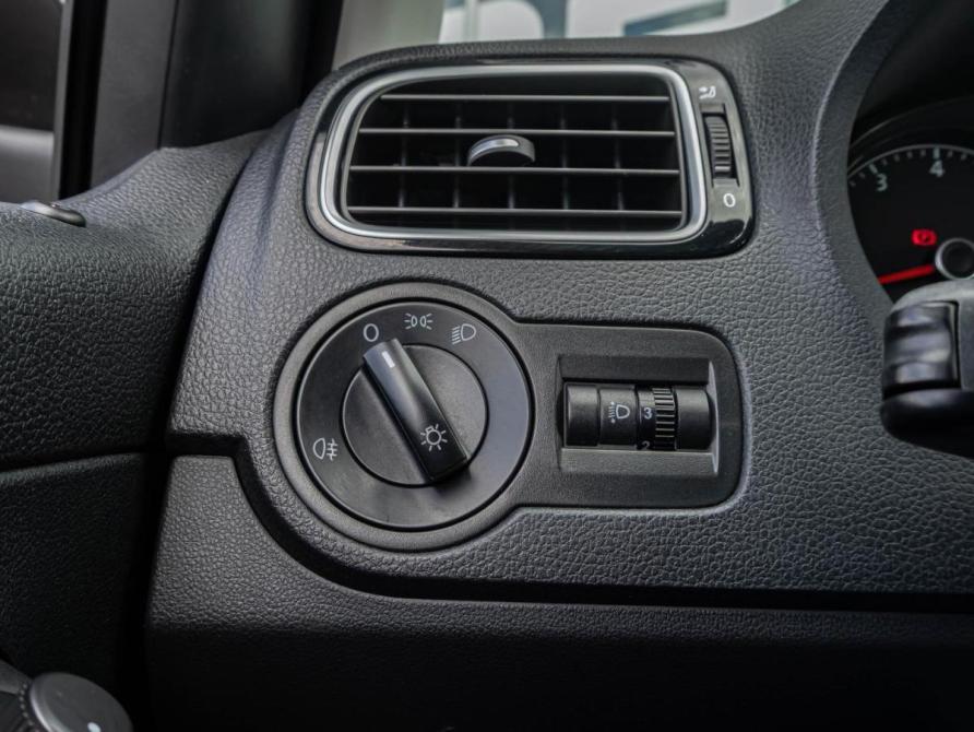 Volkswagen Polo V Рестайлинг Краснодар  - изображение 17