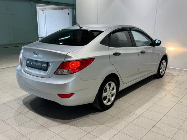 Hyundai Solaris I с пробегом 2014 года, цена 800 000 рублей, 198001 км, седан, Автокод Объявления