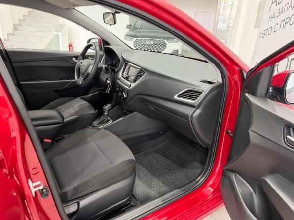 Hyundai Solaris II с пробегом 2018 года, цена 1 249 000 рублей, 89952 км, седан, Автокод Объявления