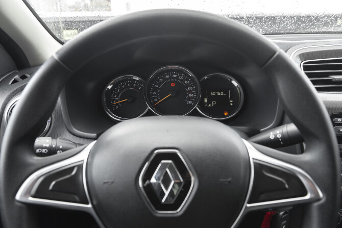 Renault Logan II Рестайлинг с пробегом 2020 года, цена 1 185 000 рублей, 60000 км, седан, Автокод Объявления