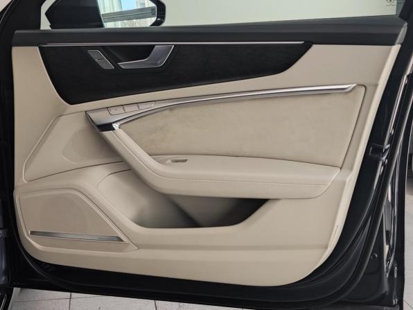 Audi A6 V (C8) с пробегом 2018 года, цена 5 390 000 рублей, 32938 км, седан, Автокод Объявления