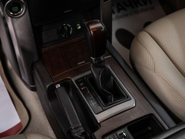 Toyota Land Cruiser Prado 150 Series с пробегом 2010 года, цена 3 000 000 рублей, 291484 км, внедорожник, Автокод Объявления