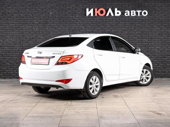Hyundai Solaris I с пробегом 2014 года, цена 1 040 000 рублей, 196772 км, седан, Автокод Объявления