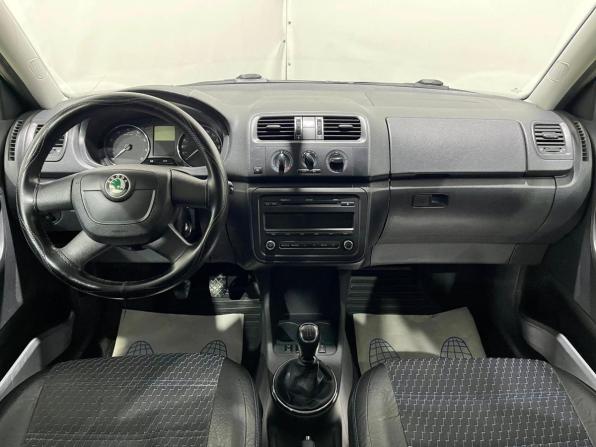 Skoda Fabia II Рестайлинг с пробегом 2011 года, цена 520 000 рублей, 195000 км, хэтчбек, Автокод Объявления
