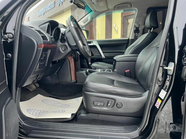 Toyota Land Cruiser Prado 150 Series Рестайлинг 1 с пробегом 2017 года, цена 4 300 000 рублей, 129000 км, внедорожник, Автокод Объявления