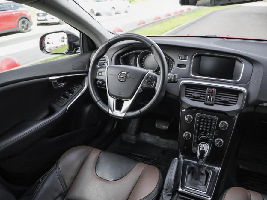 Volvo V40 Cross Country I Рестайлинг Санкт-Петербург  - изображение 10