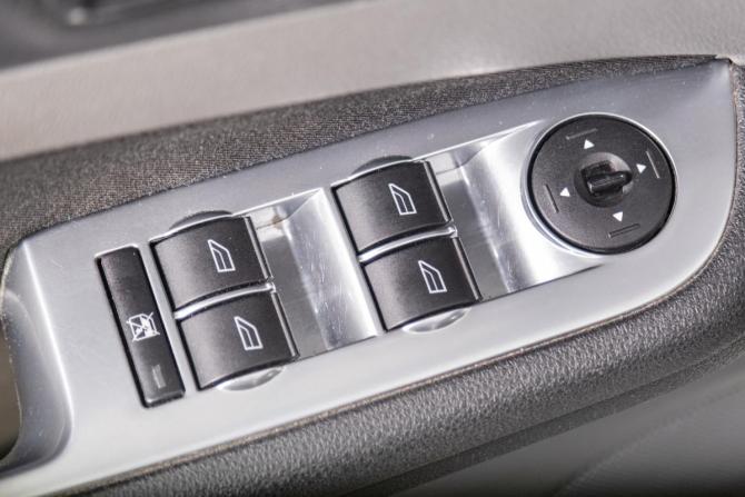 Ford Focus II Рестайлинг с пробегом 2011 года, цена 629 000 рублей, 204000 км, седан, Автокод Объявления