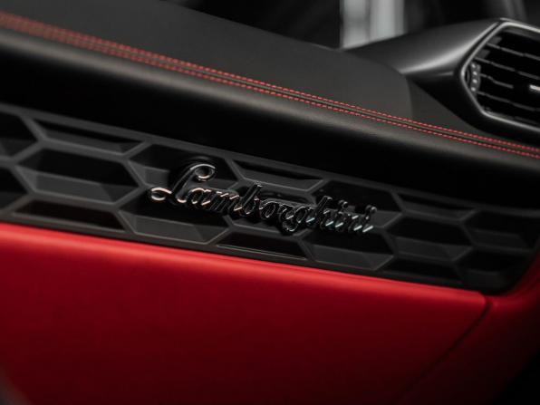 Lamborghini Huracán I с пробегом 2015 года, цена 18 500 000 рублей, 14117 км, купе, Автокод Объявления