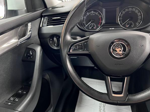 Skoda Octavia III (A7) Рестайлинг с пробегом 2018 года, цена 1 495 000 рублей, 176930 км, лифтбек, Автокод Объявления