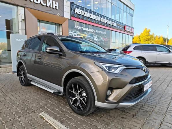 Toyota RAV4 IV (XA40) Рестайлинг с пробегом 2017 года, цена 2 761 500 рублей, 121877 км, внедорожник, Автокод Объявления
