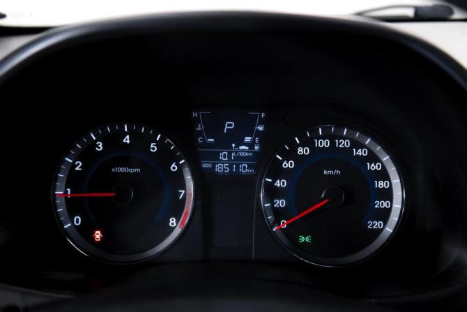 Hyundai Solaris I с пробегом 2014 года, цена 949 000 рублей, 185110 км, седан, Автокод Объявления