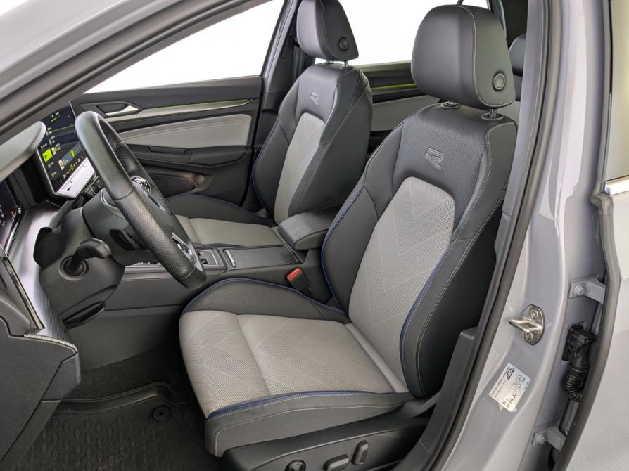 Volkswagen Golf VIII Рестайлинг Москва  - изображение 21