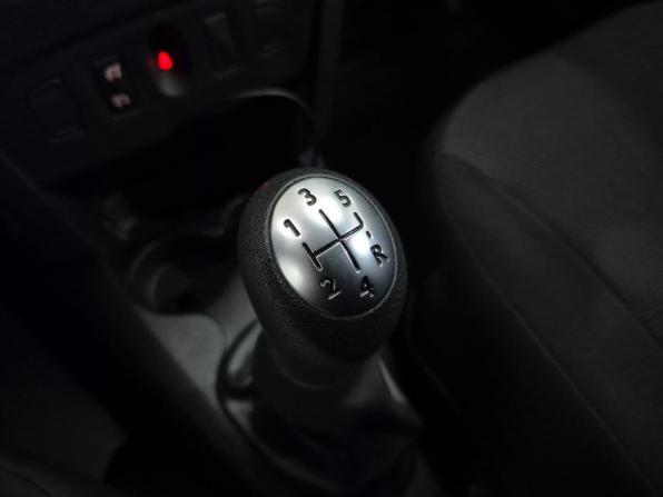 Renault Sandero II с пробегом 2014 года, цена 730 000 рублей, 142892 км, хэтчбек, Автокод Объявления