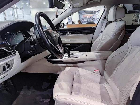 BMW 7 серии VI (G11/G12) с пробегом 2017 года, цена 3 199 000 рублей, 193044 км, седан, Автокод Объявления