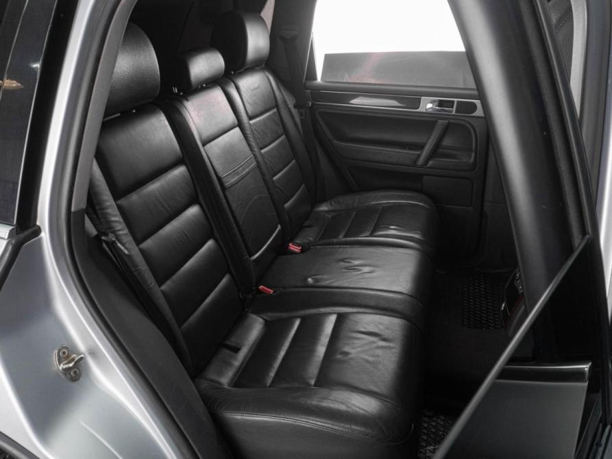 Volkswagen Touareg I Рестайлинг Тюмень  - изображение 7