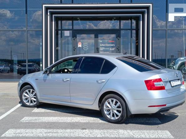 Skoda Octavia III (A7) Рестайлинг с пробегом 2019 года, цена 2 150 000 рублей, 42800 км, лифтбек, Автокод Объявления