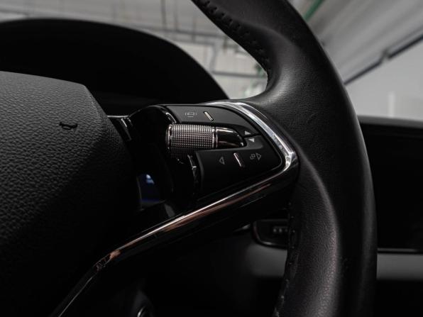 Skoda Karoq I с пробегом 2021 года, цена 2 349 000 рублей, 57531 км, внедорожник, Автокод Объявления