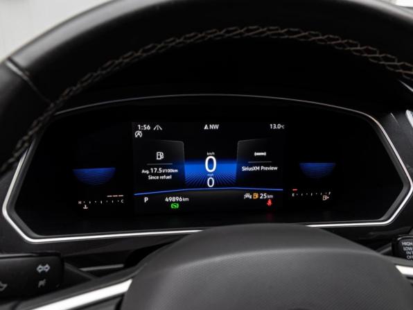 Volkswagen Tiguan II Рестайлинг с пробегом 2021 года, цена 3 730 000 рублей, 49896 км, внедорожник, Автокод Объявления