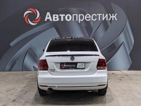 Volkswagen Polo V Рестайлинг с пробегом 2018 года, цена 995 000 рублей, 99150 км, седан, Автокод Объявления