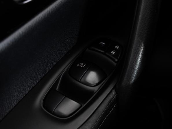 Nissan Qashqai II с пробегом 2018 года, цена 1 399 000 рублей, 199607 км, внедорожник, Автокод Объявления