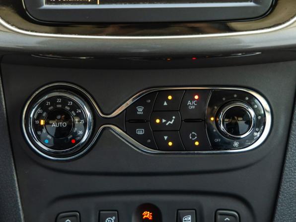 Renault Sandero II Рестайлинг с пробегом 2020 года, цена 1 348 000 рублей, 40480 км, хэтчбек, Автокод Объявления