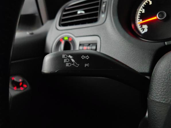 Volkswagen Polo V Рестайлинг с пробегом 2017 года, цена 1 149 000 рублей, 104988 км, седан, Автокод Объявления