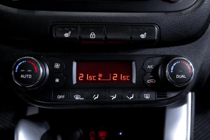 Kia Ceed II Рестайлинг с пробегом 2017 года, цена 1 450 000 рублей, 128000 км, хэтчбек, Автокод Объявления