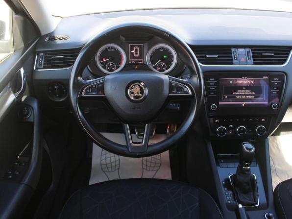 Skoda Octavia III (A7) Рестайлинг с пробегом 2019 года, цена 1 935 600 рублей, 69343 км, лифтбек, Автокод Объявления