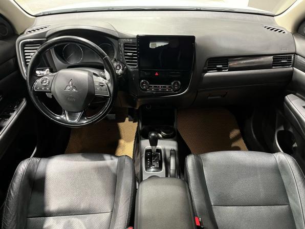 Mitsubishi Outlander III Рестайлинг 2 с пробегом 2015 года, цена 1 850 000 рублей, 162178 км, внедорожник, Автокод Объявления