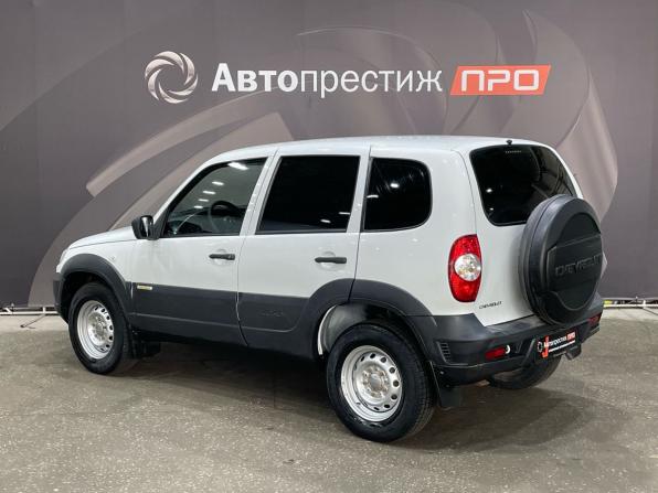 Chevrolet Niva I Рестайлинг с пробегом 2016 года, цена 560 000 рублей, 125684 км, внедорожник, Автокод Объявления