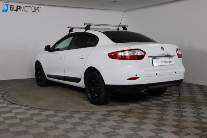 Renault Fluence I Рестайлинг с пробегом 2015 года, цена 769 990 рублей, 157426 км, седан, Автокод Объявления