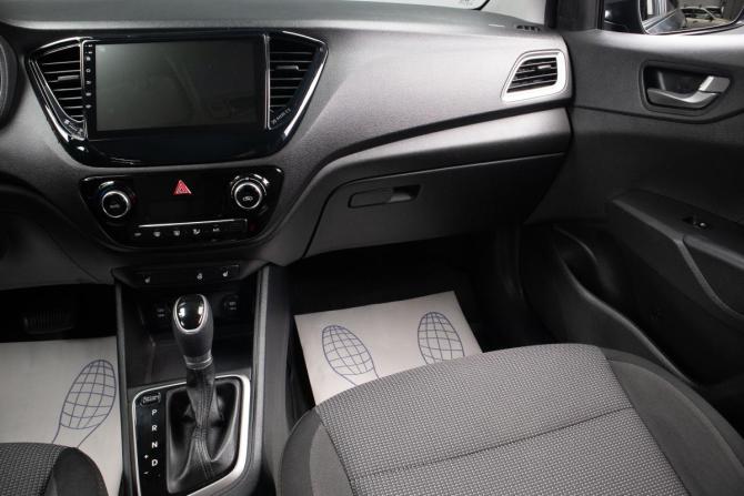Hyundai Solaris II с пробегом 2019 года, цена 1 299 000 рублей, 180872 км, седан, Автокод Объявления