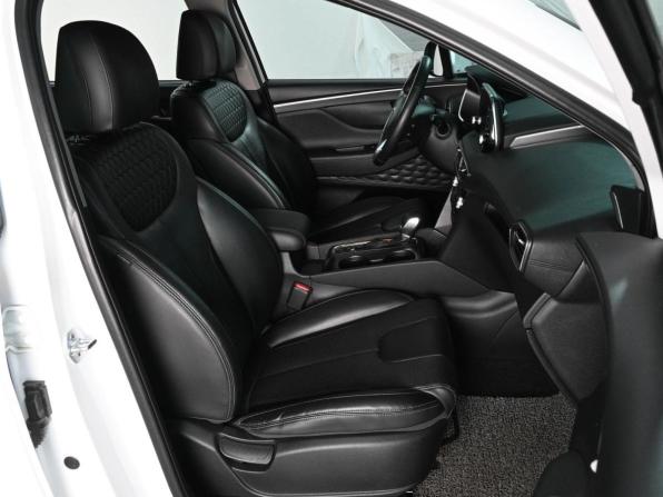 Hyundai Santa Fe IV с пробегом 2018 года, цена 3 419 000 рублей, 54360 км, внедорожник, Автокод Объявления