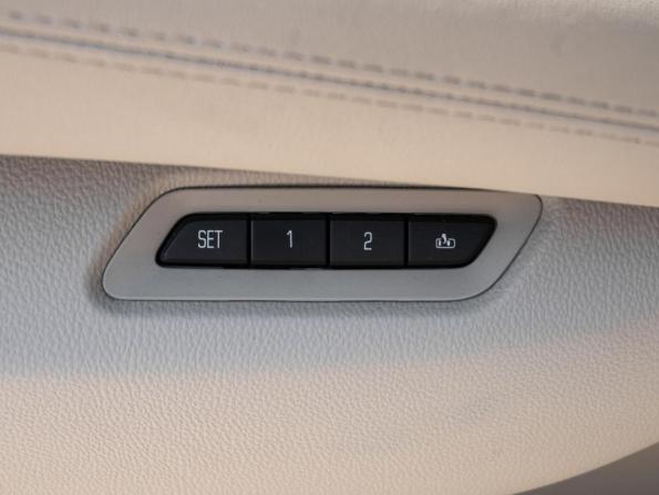 Cadillac Escalade IV с пробегом 2015 года, цена 4 240 000 рублей, 107109 км, внедорожник, Автокод Объявления
