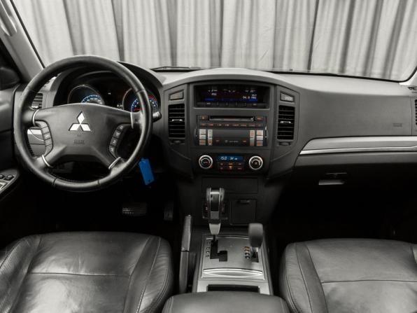 Mitsubishi Pajero IV с пробегом 2011 года, цена 2 080 000 рублей, 171456 км, внедорожник, Автокод Объявления