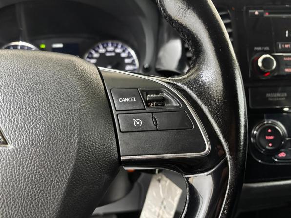 Mitsubishi Outlander III Рестайлинг 2 с пробегом 2015 года, цена 1 595 000 рублей, 182216 км, внедорожник, Автокод Объявления