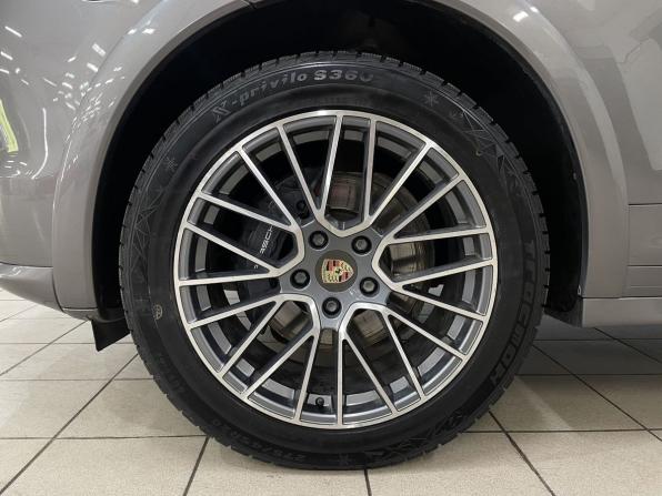 Porsche Cayenne II (958) с пробегом 2012 года, цена 2 400 000 рублей, 143597 км, внедорожник, Автокод Объявления