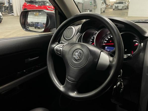 Suzuki Grand Vitara II Рестайлинг с пробегом 2010 года, цена 1 130 000 рублей, 116717 км, внедорожник, Автокод Объявления