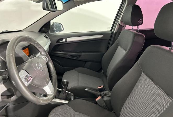 Opel Astra H Рестайлинг с пробегом 2013 года, цена 340 000 рублей, 322000 км, седан, Автокод Объявления