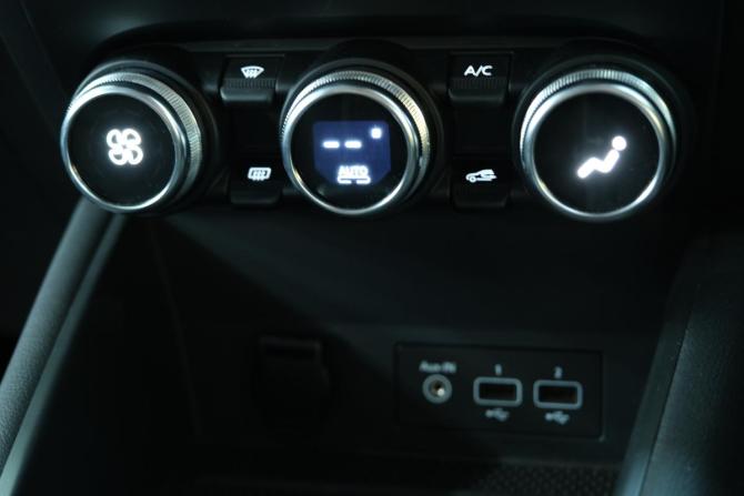 Renault Captur II с пробегом 2021 года, цена 1 679 000 рублей, 45200 км, внедорожник, Автокод Объявления