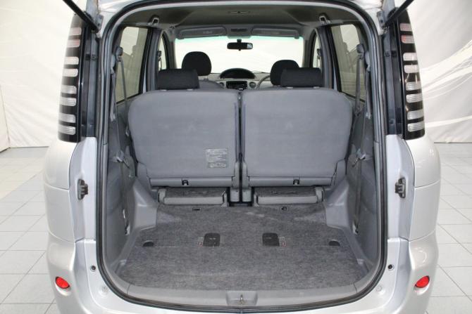 Toyota Sienta I с пробегом 2005 года, цена 555 000 рублей, 260167 км, минивэн, Автокод Объявления