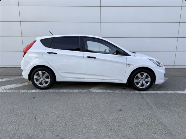 Hyundai Solaris I с пробегом 2013 года, цена 790 000 рублей, 188934 км, хэтчбек, Автокод Объявления
