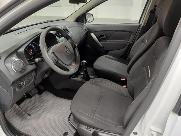 Renault Sandero II с пробегом 2018 года, цена 1 229 999 рублей, 92137 км, хэтчбек, Автокод Объявления