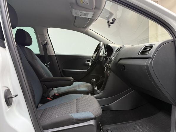 Volkswagen Polo V Рестайлинг с пробегом 2020 года, цена 1 250 000 рублей, 132882 км, седан, Автокод Объявления