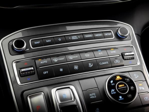 Hyundai Santa Fe IV Рестайлинг с пробегом 2021 года, цена 4 330 000 рублей, 64724 км, внедорожник, Автокод Объявления